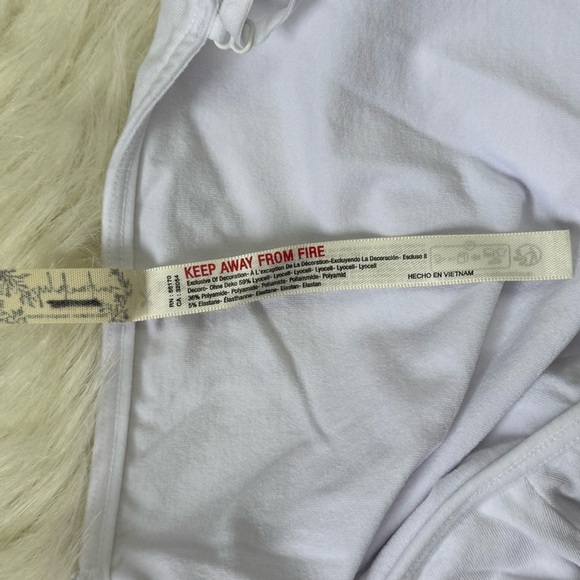 Free People Intimately Luna Triangle Cami Tencel White
Form Fitting - Picture 5 of 5